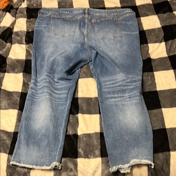 Torrid #Feelthefit Crop Boyfriend Vintage Stretch Blue Distressed Jeans size 22 - Picture 9 of 15